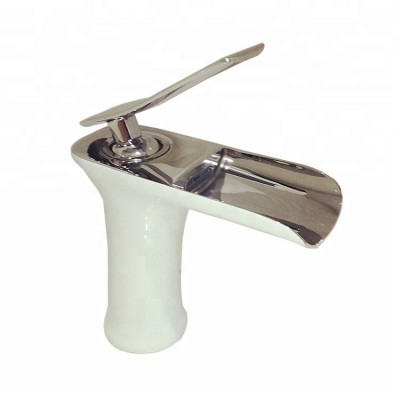 2018 New Arrival Fashion Design White Cream Coating Basin Faucet